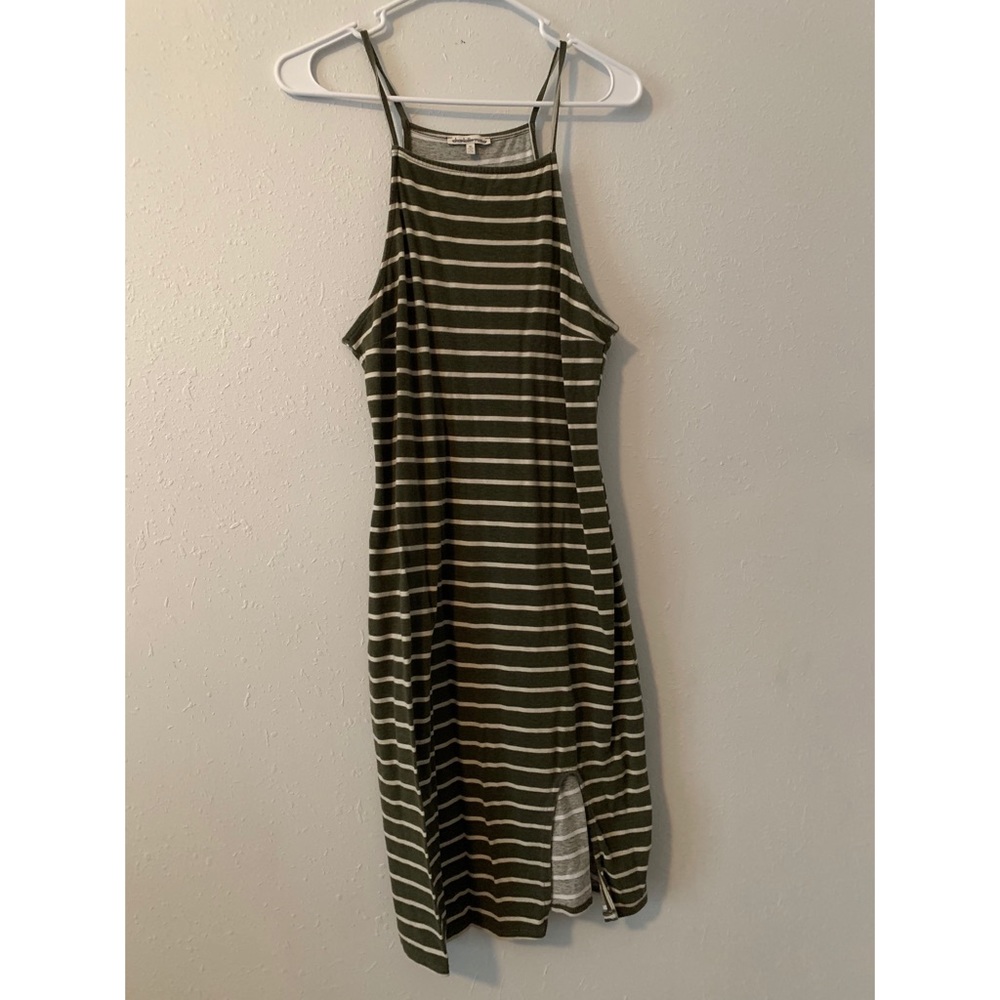 Green stopped dress with slit